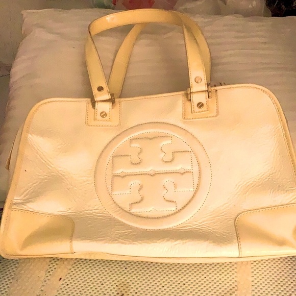 Tory Burch NWT white and cream purse - Picture 2 of 8